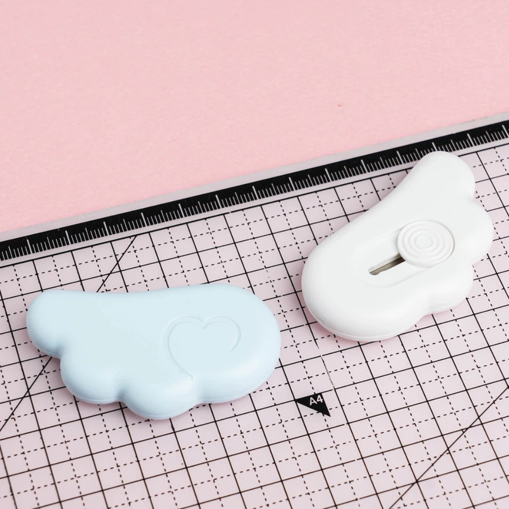 Angel core wing-shaped magnet mini cutter knife with 2 pieces