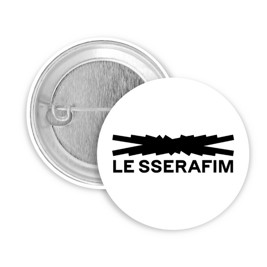 LE SSERAFIM PLACKA 50MM